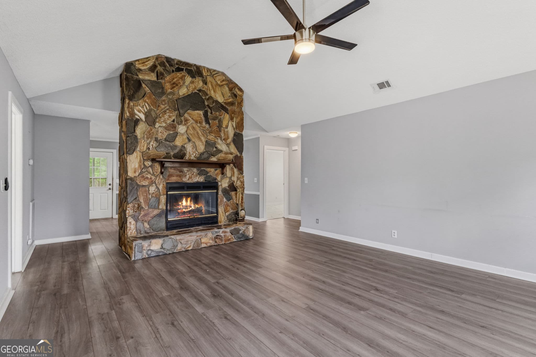 3 bedroom, 2 bathroom, 1,530 sq ft single family residence for sale at 121 Girl Scout Road, Lizella, GA 31052 — photo 6