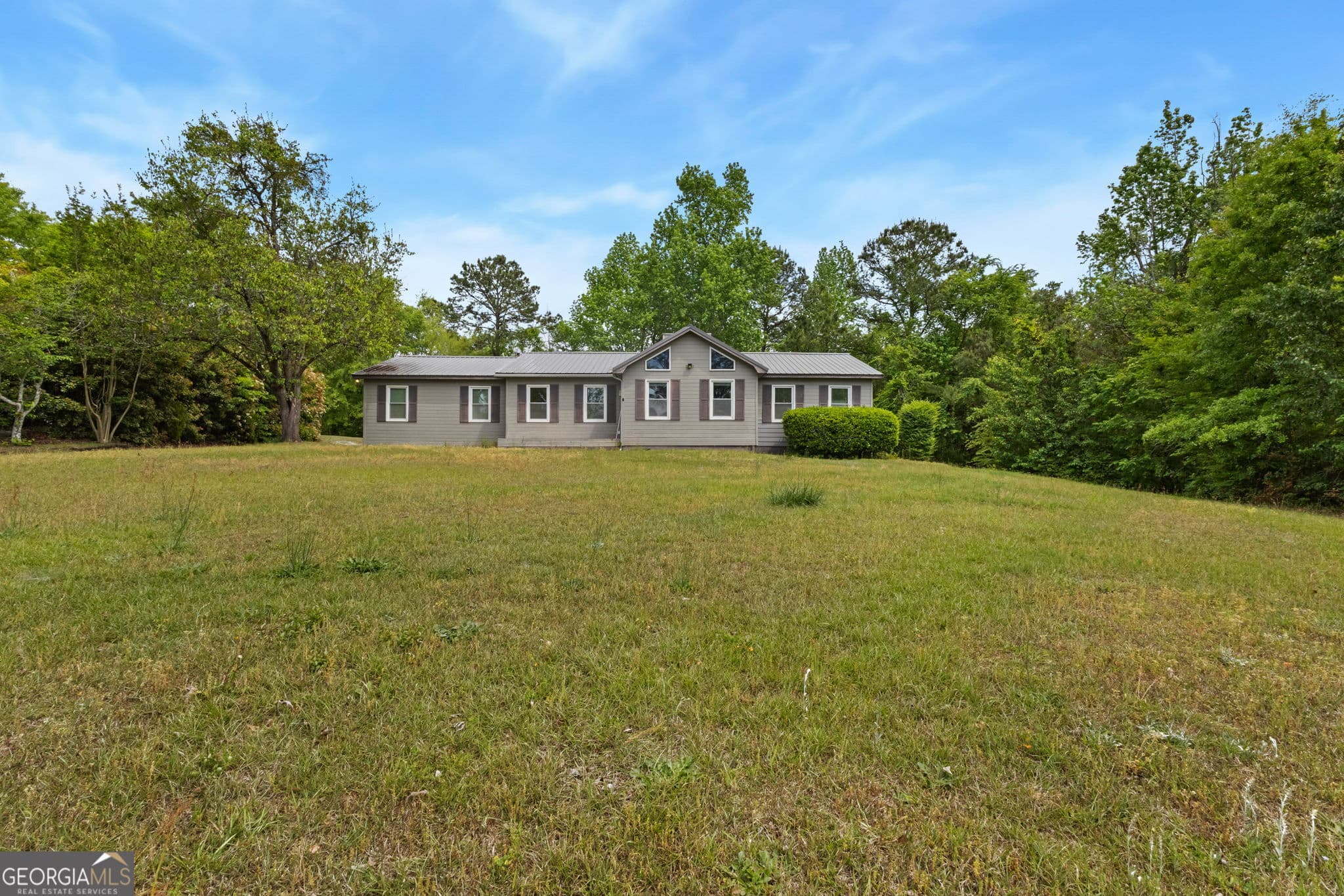 3 bedroom, 2 bathroom, 1,530 sq ft single family residence for sale at 121 Girl Scout Road, Lizella, GA 31052 — photo 3