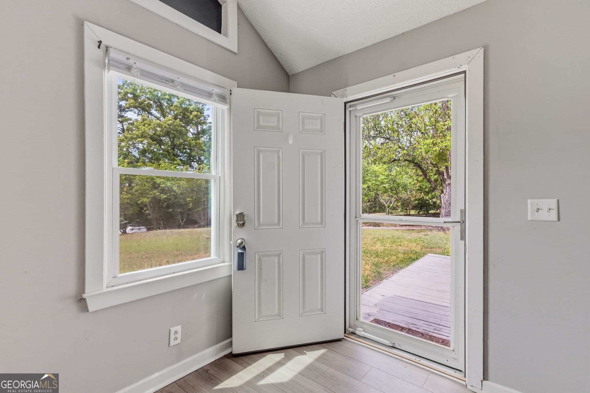 3 bedroom, 2 bathroom, 1,530 sq ft single family residence for sale at 121 Girl Scout Road, Lizella, GA 31052 — photo 5