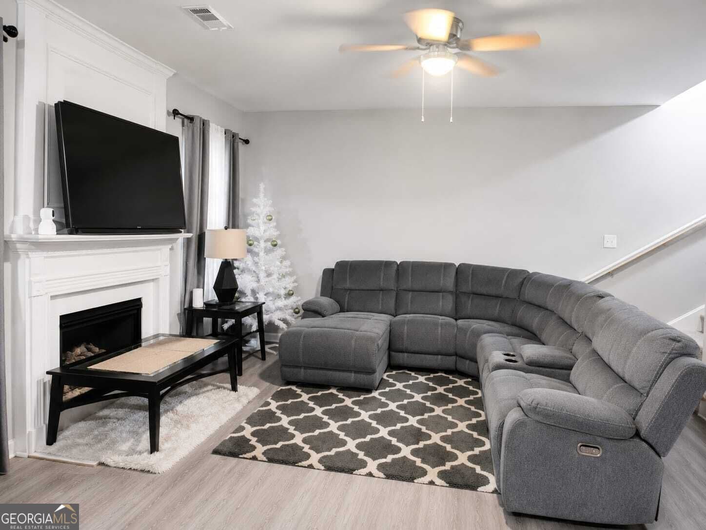 4 bedroom, 2.5 bathroom, 200 sq ft single family residence for sale at 220 Copperbend Drive, Austell, GA 30168 — photo 4