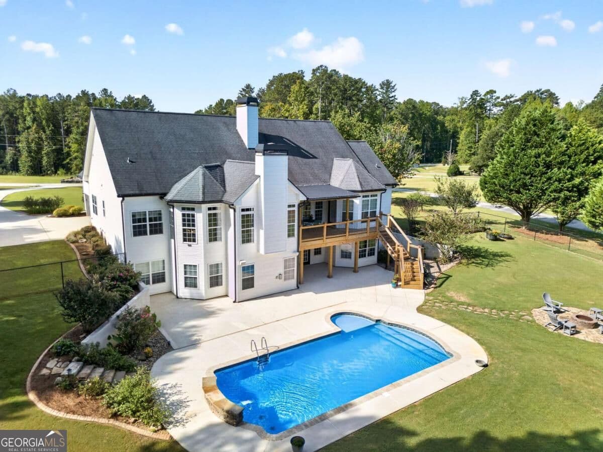 4 bedroom, 4.5 bathroom, 4,706 sq ft single family residence for sale at 193 Swanson Road, Fayetteville, GA 30214 — photo 2