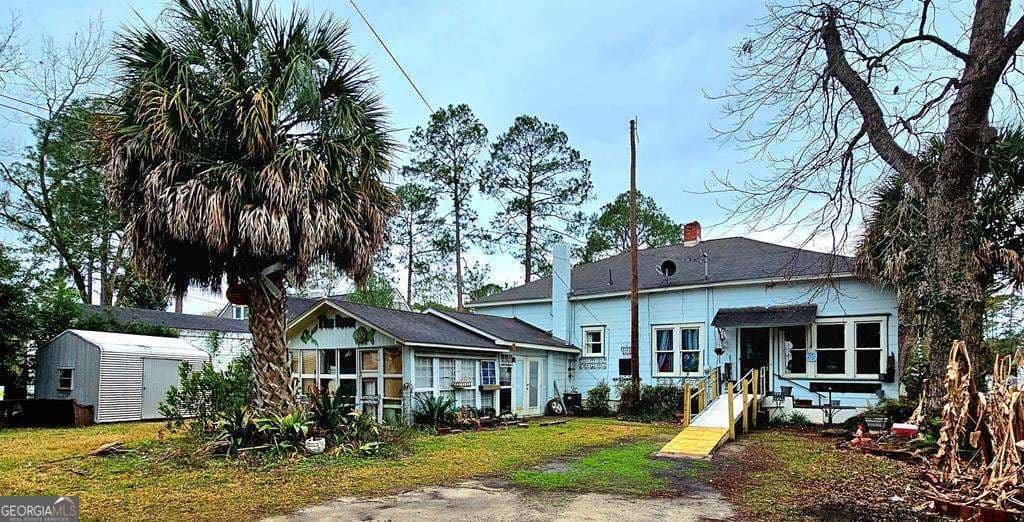 3 bedroom, 2 bathroom, 1,738 sq ft single family residence for sale at 810 S Lee Street, Fitzgerald, GA 31750 — photo 4