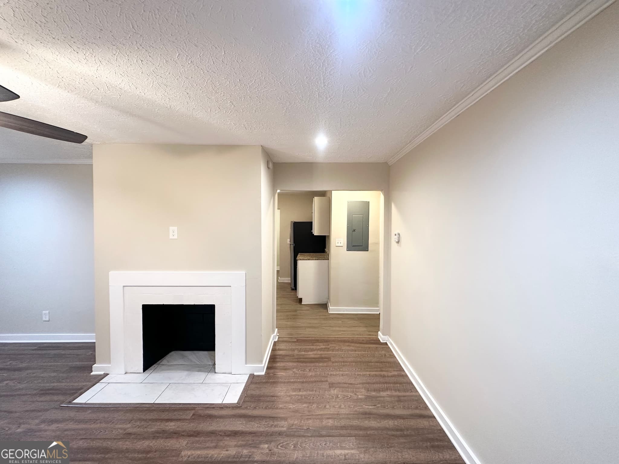 3 bedroom, 2 bathroom, 1,185 sq ft single family residence for sale at 1327 Sharon Street, Atlanta, GA 30314 — photo 2