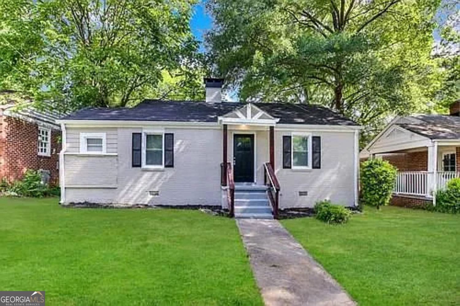 3 bedroom, 2 bathroom, 1,185 sq ft single family residence for sale at 1327 Sharon Street, Atlanta, GA 30314 — photo 1 of 18