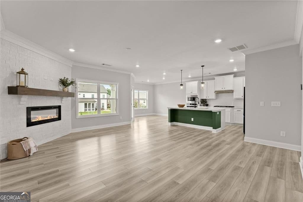 4 bedroom, 3 bathroom, 2,300 sq ft single family residence for sale at 7125 Birch View Court, Flowery Branch, GA 30542 — photo 9