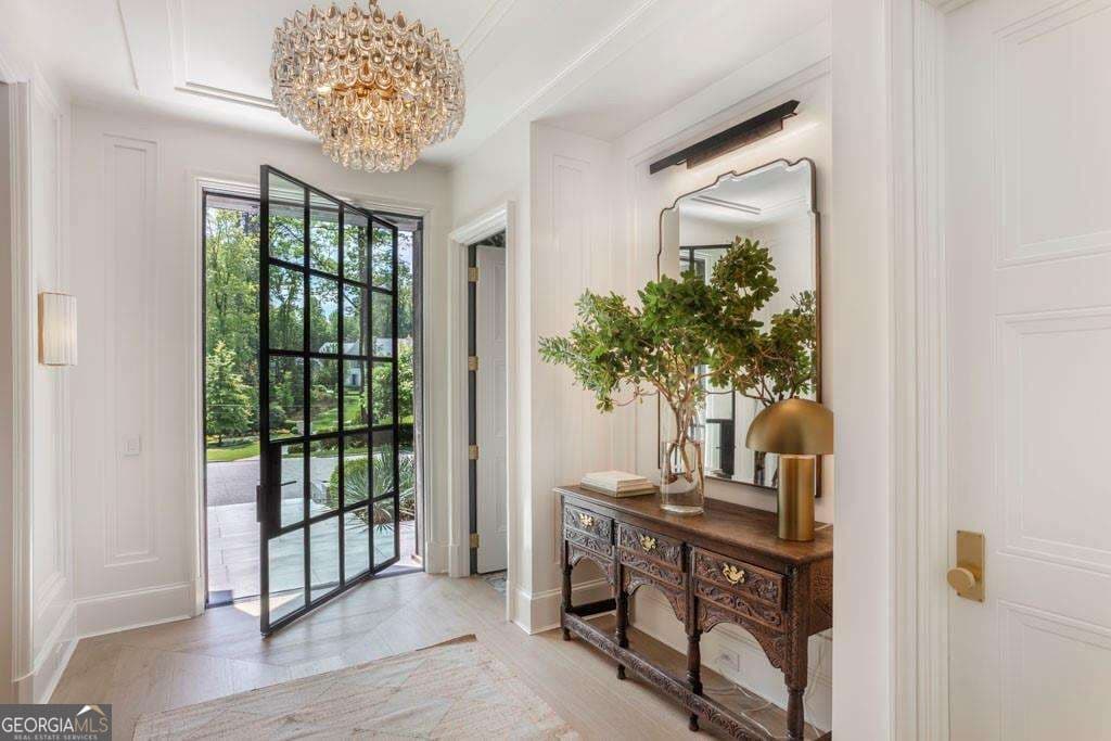 6 bedroom, 8.5 bathroom, 9,400 sq ft single family residence for sale at 365 King Road, Atlanta, GA 30342 — photo 3
