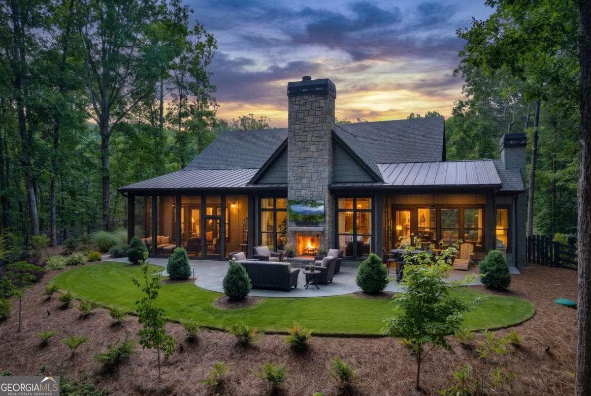 4 bedroom, 4.5 bathroom, 3,543 sq ft single family residence for sale at 87 Whisper Place, Marble Hill, GA 30148 — photo 1 of 63