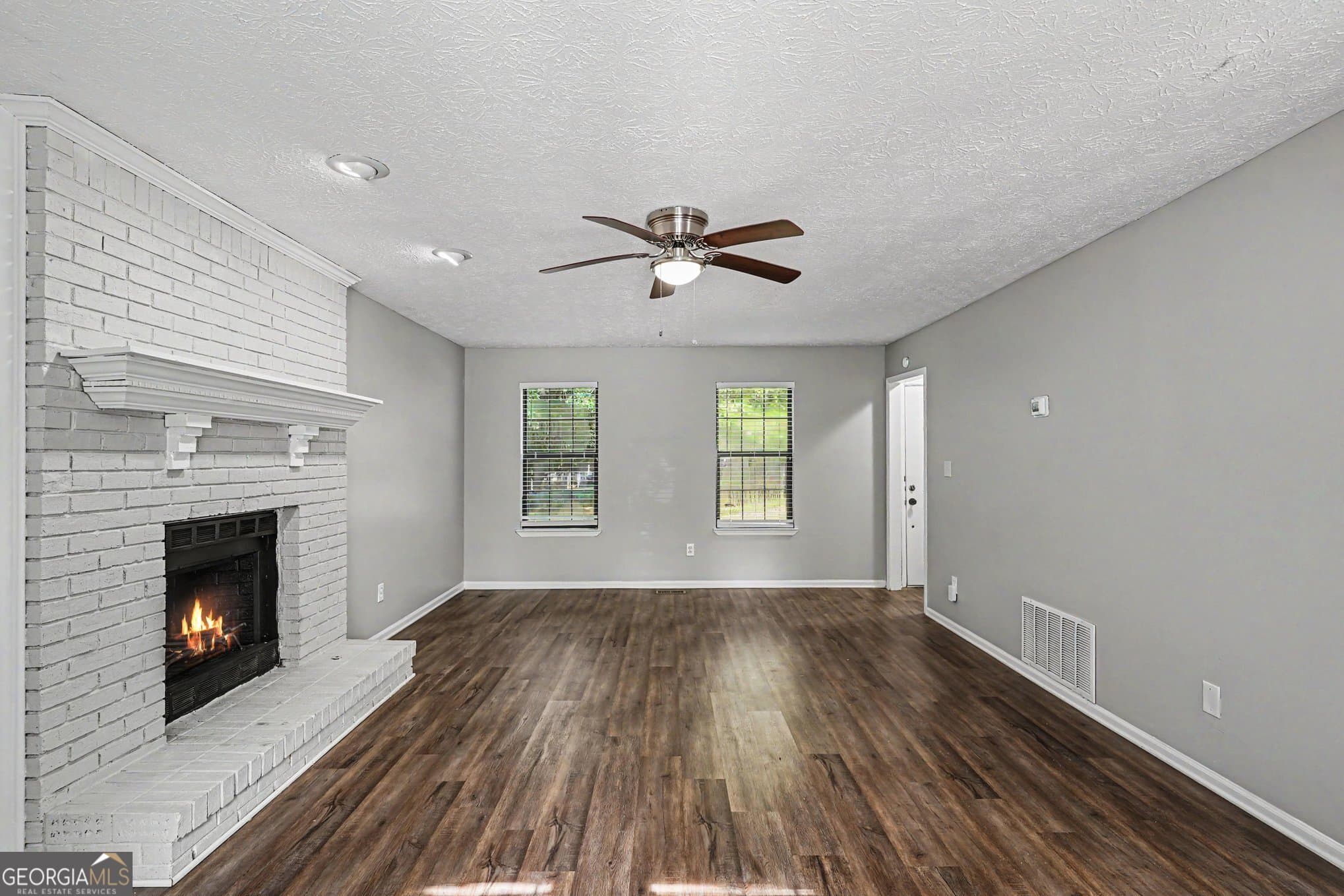 4 bedroom, 2.5 bathroom, 1,731 sq ft single family residence for sale at 1304 Oakwood Road, Jonesboro, GA 30236 — photo 5