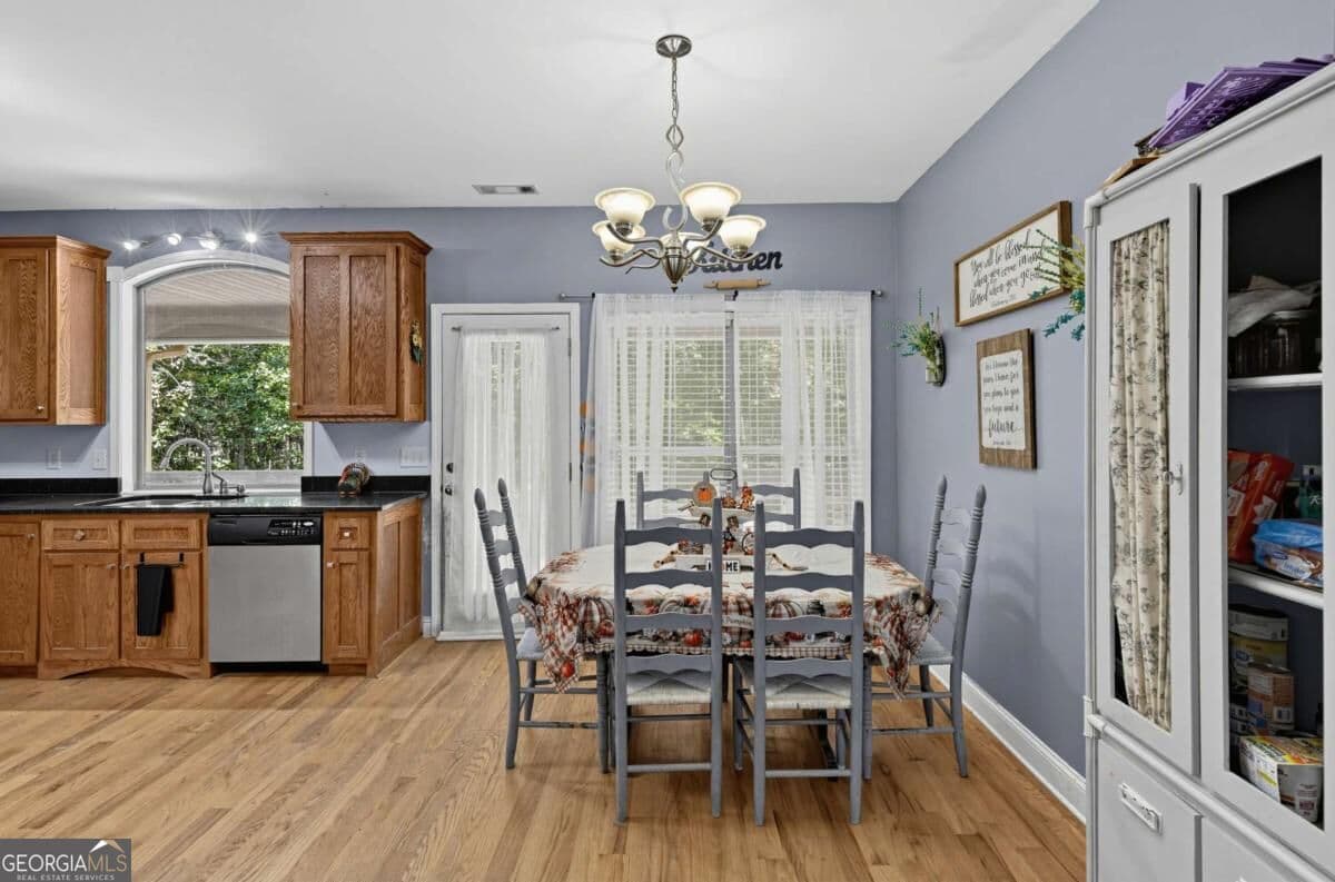 4 bedroom, 3 bathroom, 2,159 sq ft single family residence for sale at 542 Calloway Terrace, Rockmart, GA 30153 — photo 8
