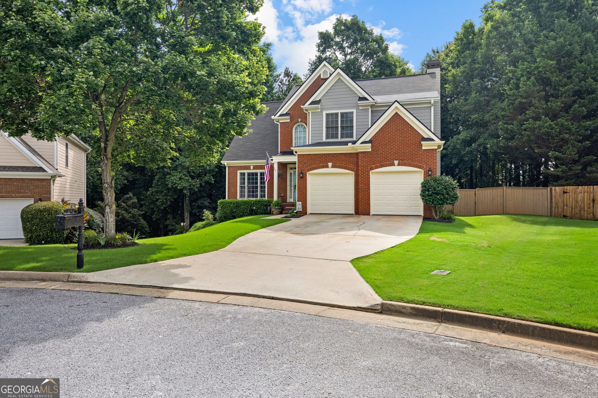 5 bedroom, 3.5 bathroom, 3,412 sq ft single family residence for sale at 23 Woodshire, Newnan, GA 30265 — photo 3