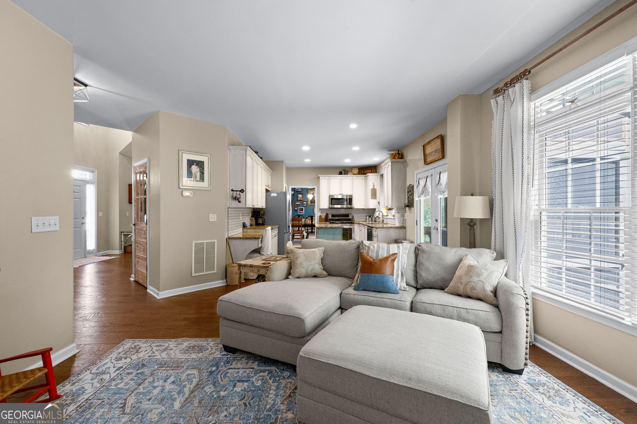 5 bedroom, 3.5 bathroom, 3,412 sq ft single family residence for sale at 23 Woodshire, Newnan, GA 30265 — photo 9