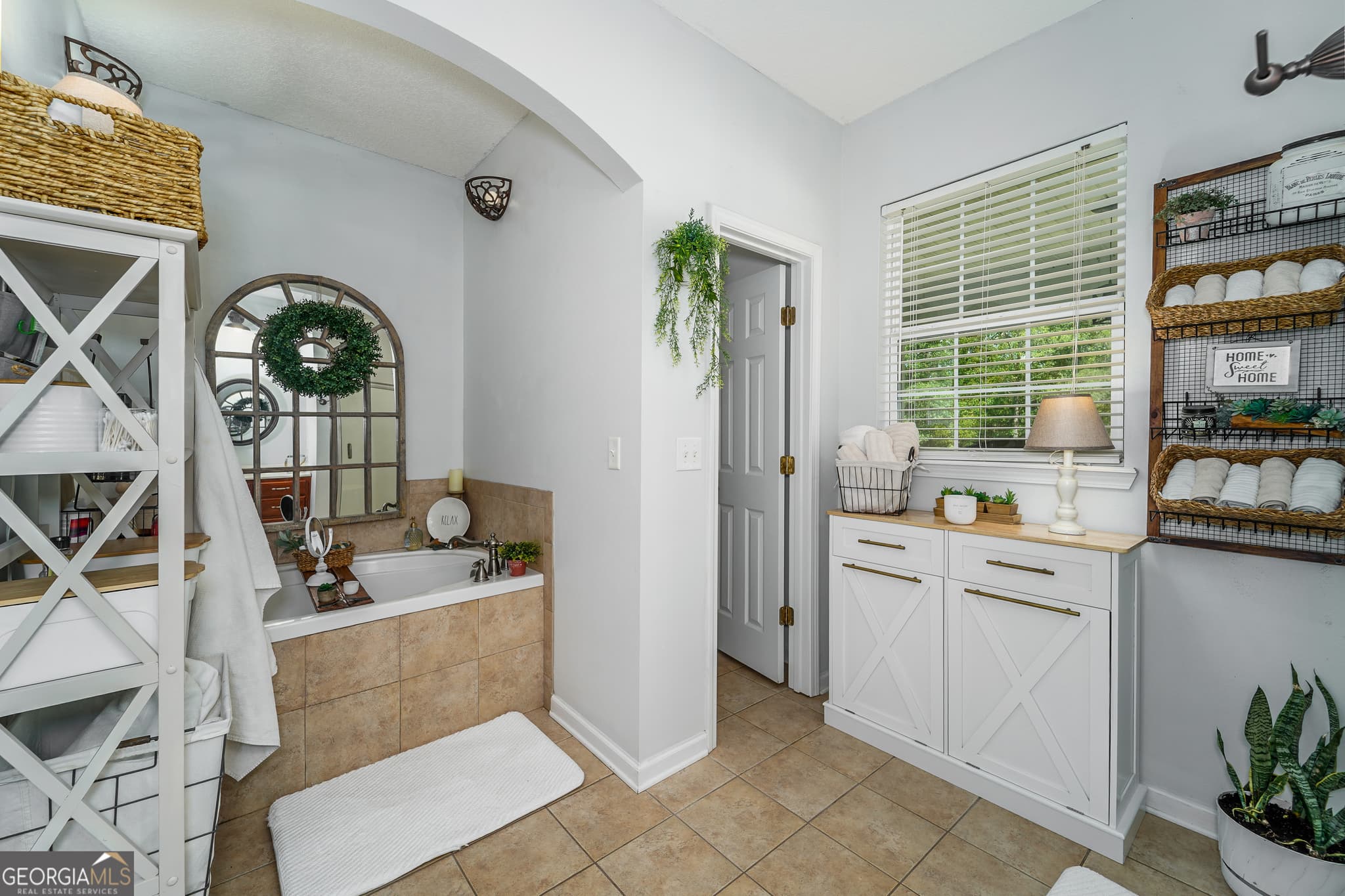 3 bedroom, 2 bathroom, 2,558 sq ft single family residence for sale at 5512 Newton Road, Blackshear, GA 31516 — photo 6