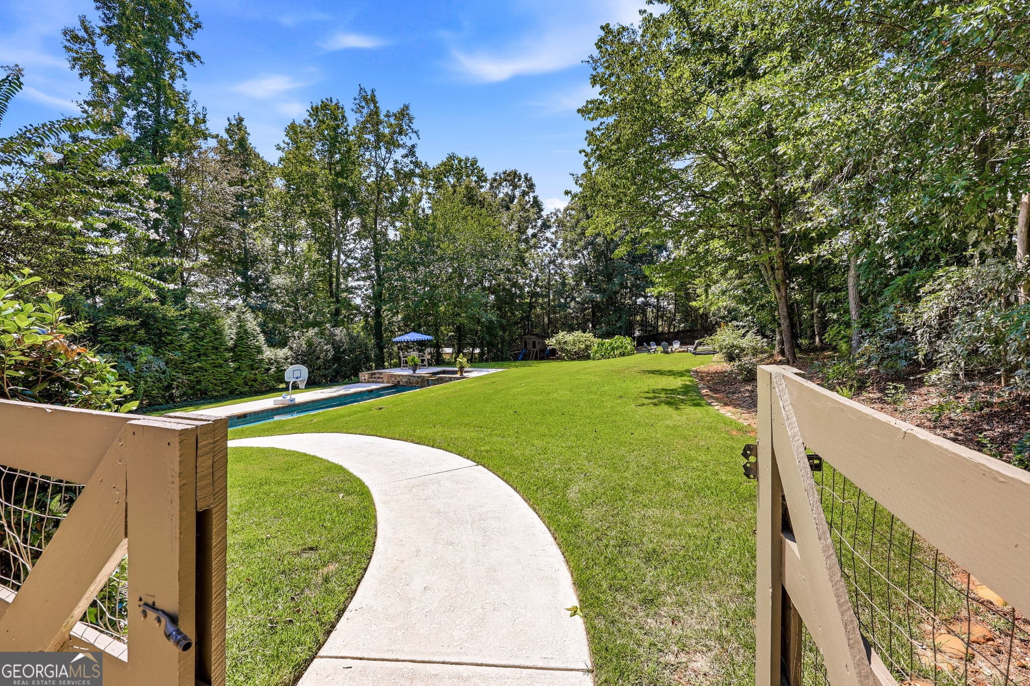 5 bedroom, 5.5 bathroom, 5,100 sq ft single family residence for sale at 5296 Frazer Road, Buford, GA 30518 — photo 10