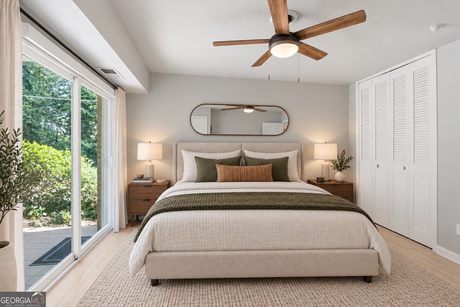 2 bedroom, 2 bathroom, 1,039 sq ft condominium for sale at 5400 Roswell Road N6, Sandy Springs, GA 30342 — photo 10