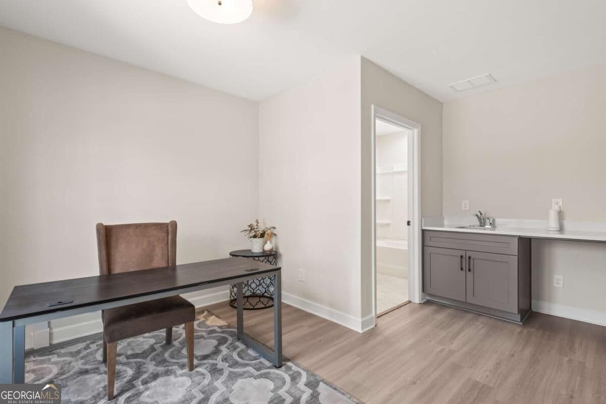 3 bedroom, 3.5 bathroom townhouse for sale at 1959 Hollywood Road 22, Atlanta, GA 30318 — photo 7