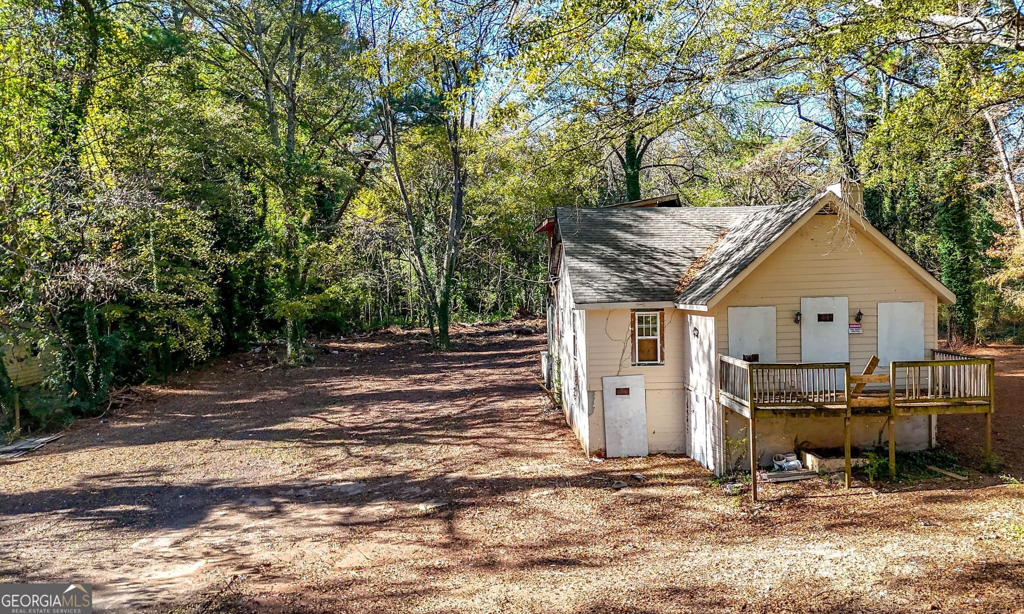 5 bedroom, 2 bathroom, 1,436 sq ft single family residence for sale at 2905 Waters Road, Atlanta, GA 30354 — photo 3