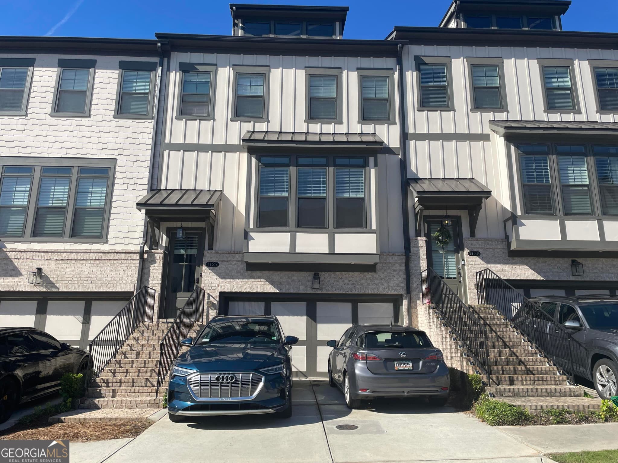 3 bedroom, 3.5 bathroom, 3,312 sq ft townhouse sold at 1127 Provence Lane, Decatur, GA 30033