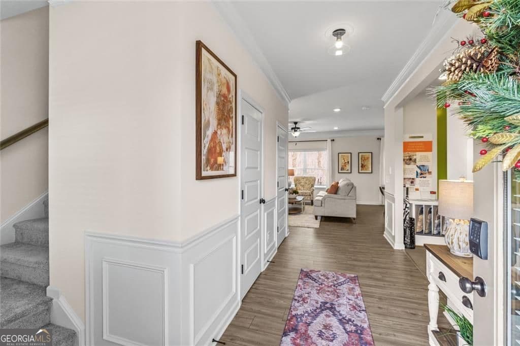 3 bedroom, 2.5 bathroom, 1,813 sq ft single family residence for sale at 207 Roy Drive, Calhoun, GA 30701 — photo 5