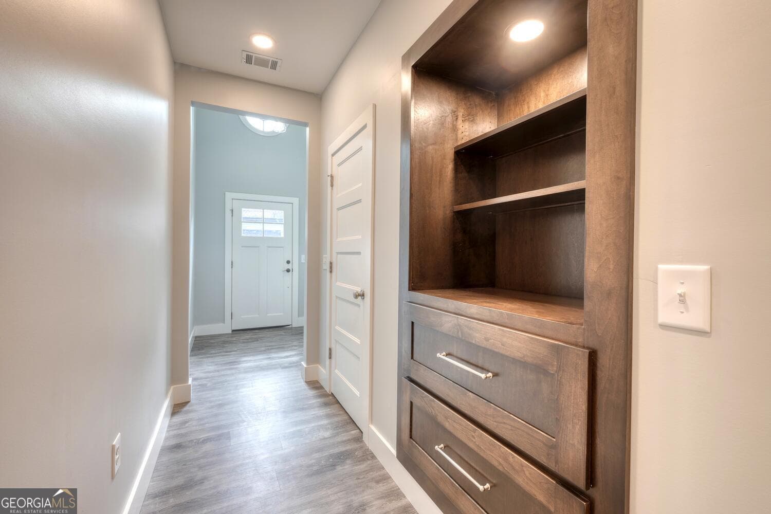 3 bedroom, 2.5 bathroom, 2,050 sq ft townhouse for sale at 98 Brett Way, Hiawassee, GA 30546 — photo 8