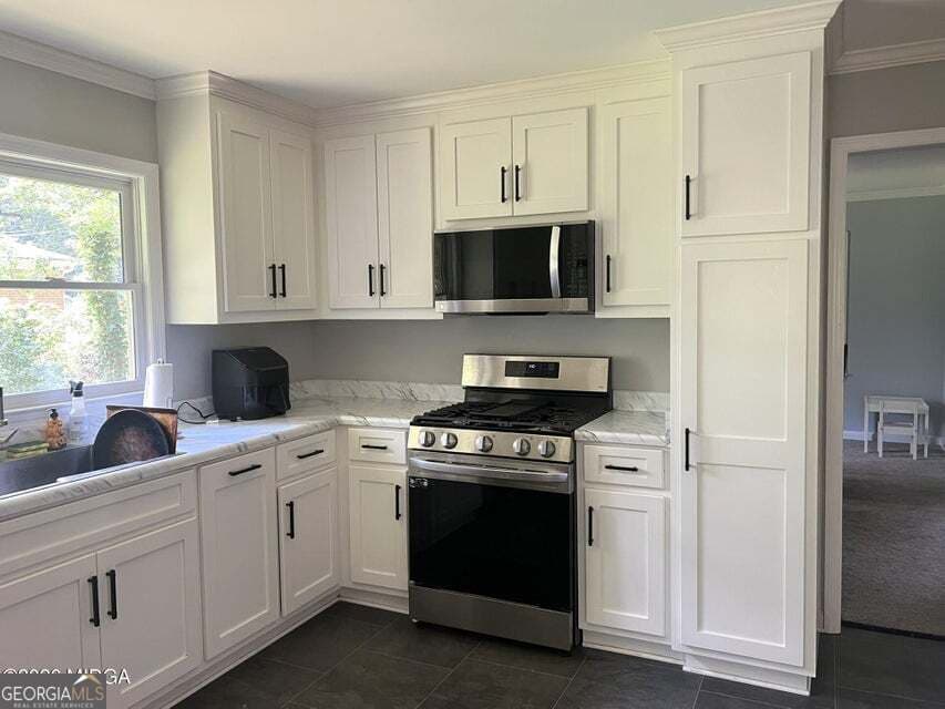 4 bedroom, 2.5 bathroom, 2,673 sq ft single family residence for sale at 4915 Wesleyan Drive, Macon, GA 31210 — photo 6