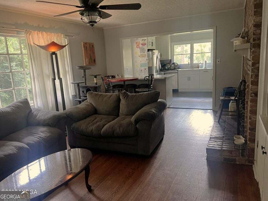 4 bedroom, 2.5 bathroom, 2,673 sq ft single family residence for sale at 4915 Wesleyan Drive, Macon, GA 31210 — photo 8