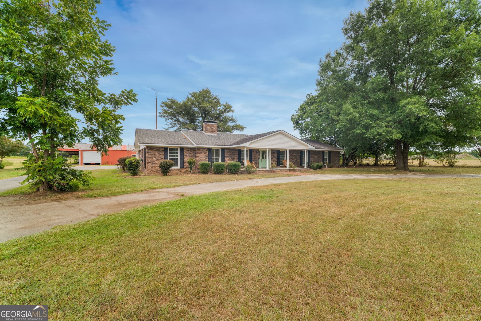 4 bedroom, 2.5 bathroom, 3,502 sq ft single family residence for sale at 284 Dillard Cary Drive, Cochran, GA 31014 — photo 2