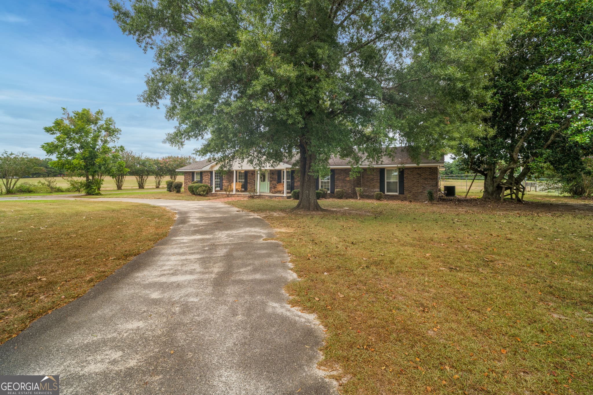 4 bedroom, 2.5 bathroom, 3,502 sq ft single family residence for sale at 284 Dillard Cary Drive, Cochran, GA 31014 — photo 3