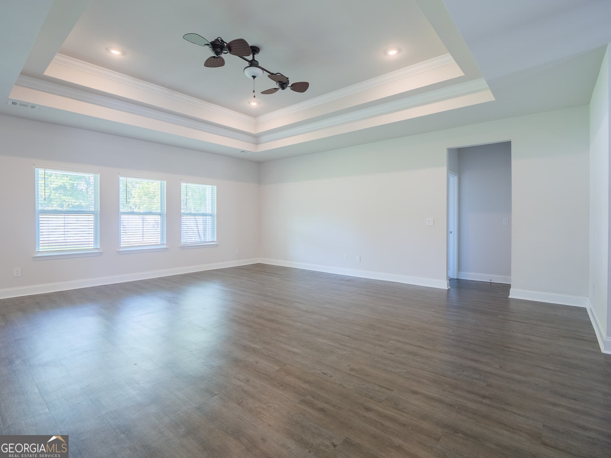 4 bedroom, 2.5 bathroom, 2,306 sq ft single family residence under contract at 5154 Grand Oak Circle, Lake Park, GA 31636 — photo 6
