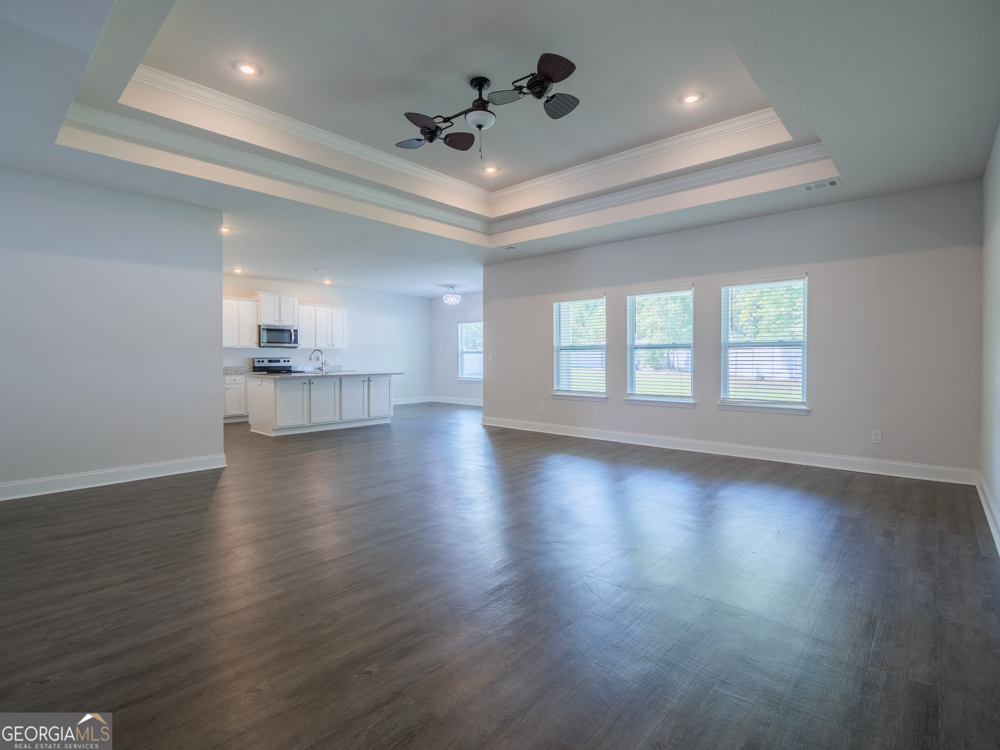 4 bedroom, 2.5 bathroom, 2,306 sq ft single family residence under contract at 5154 Grand Oak Circle, Lake Park, GA 31636 — photo 3