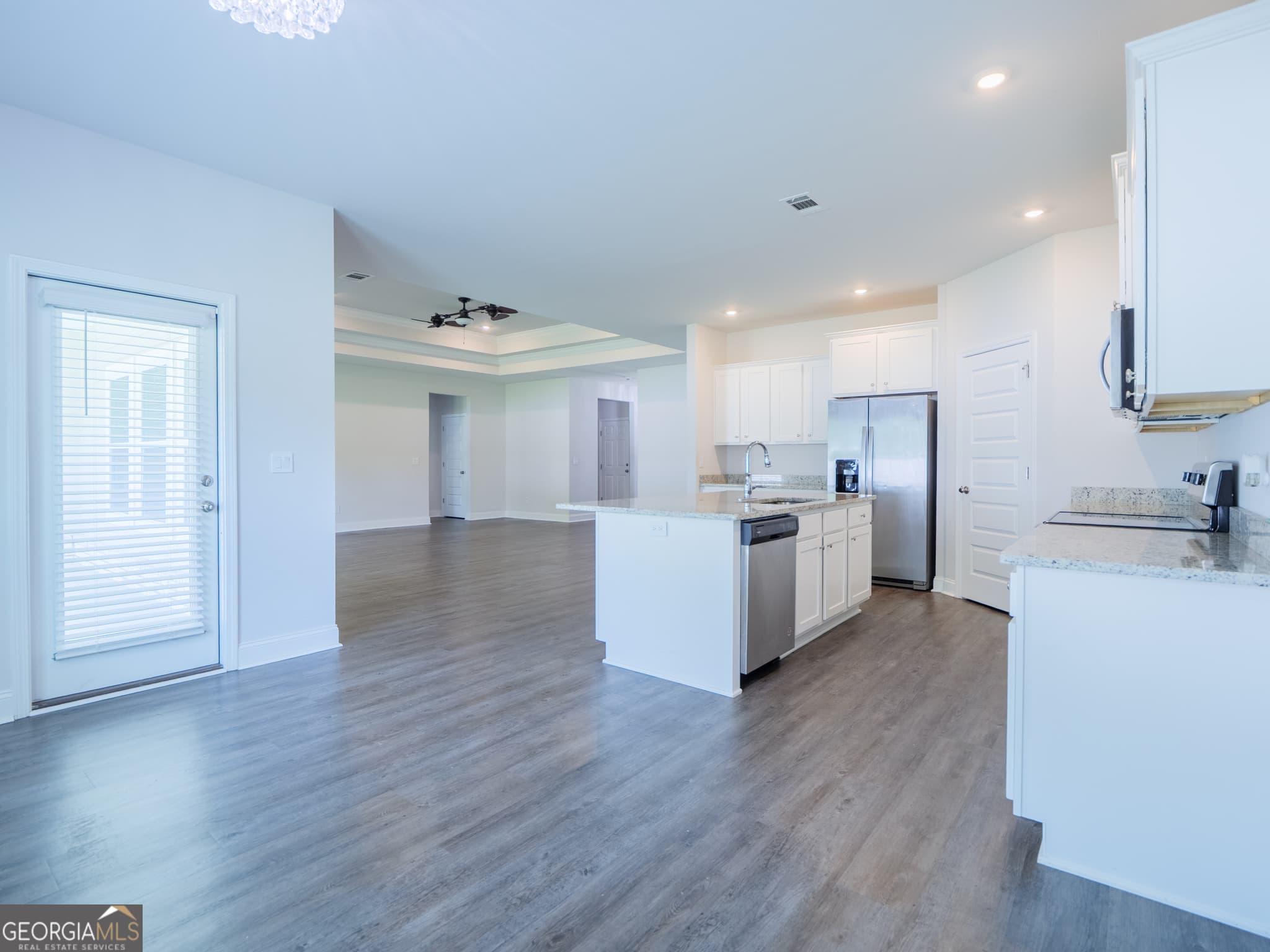 4 bedroom, 2.5 bathroom, 2,306 sq ft single family residence under contract at 5154 Grand Oak Circle, Lake Park, GA 31636 — photo 8