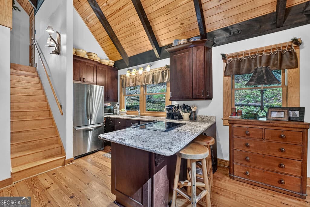 2 bedroom, 1 bathroom, 850 sq ft cabin,single family residence for sale at 931 Foster Branch Road, Epworth, GA 30541 — photo 3