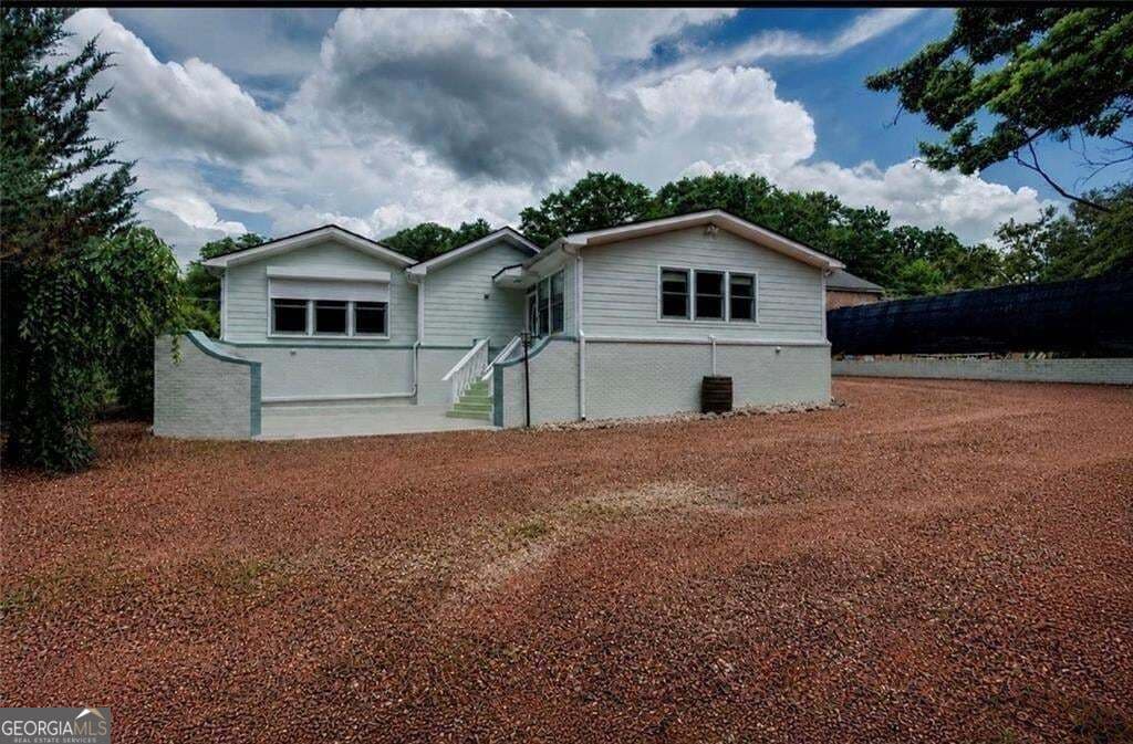 3 bedroom, 2 bathroom, 3,375 sq ft single family residence for sale at 200 Church Street, Fayetteville, GA 30214 — photo 7