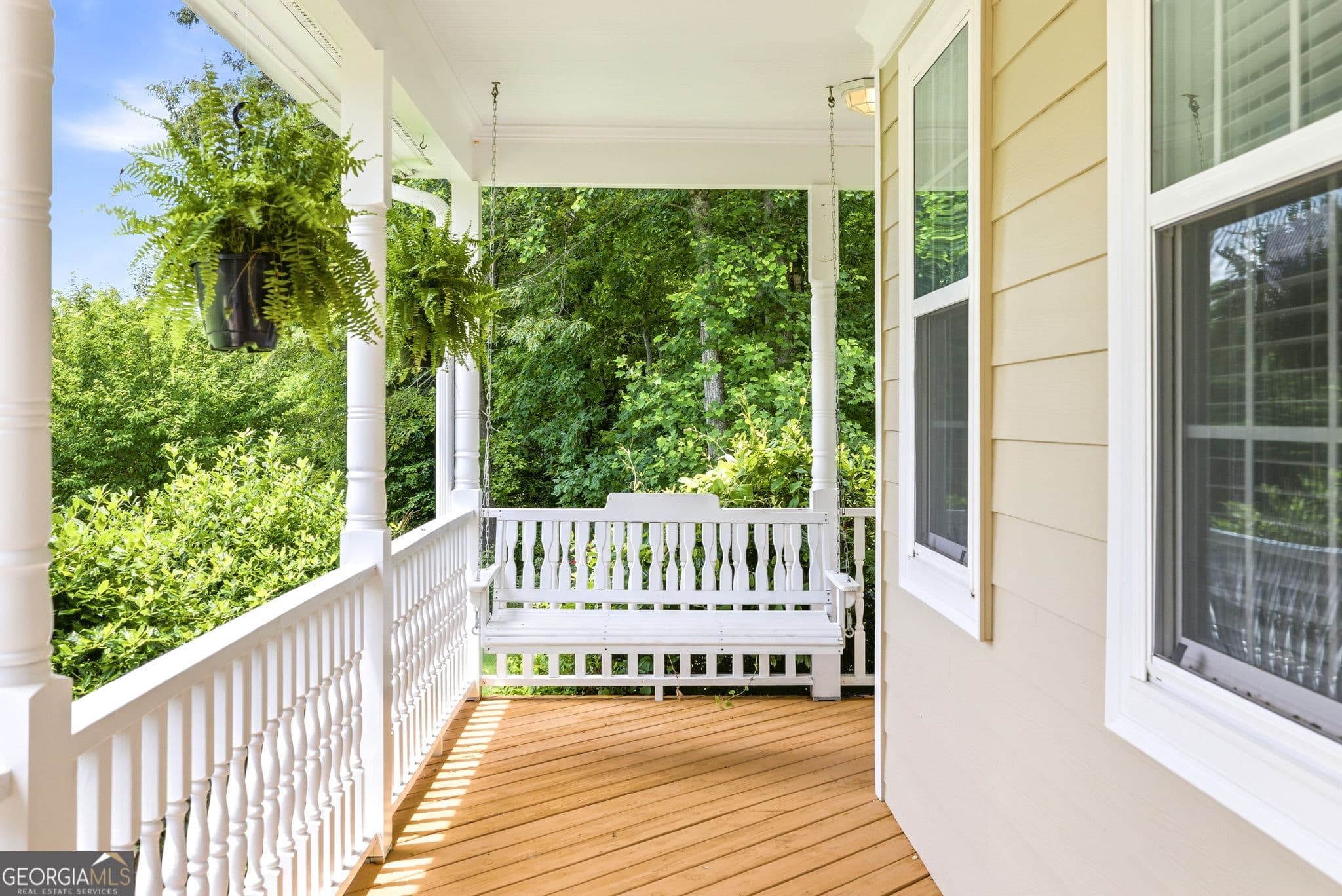 4 bedroom, 3.5 bathroom, 2,803 sq ft single family residence for sale at 119 Abbington Way, Clarkesville, GA 30523 — photo 4