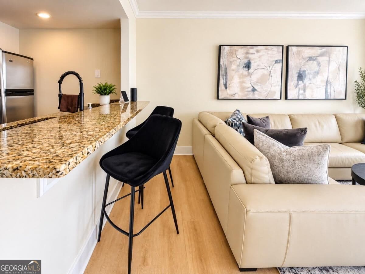 1 bedroom, 1 bathroom, 645 sq ft condominium for sale at 1280 W Peachtree Street 805, Atlanta, GA 30309 — photo 5