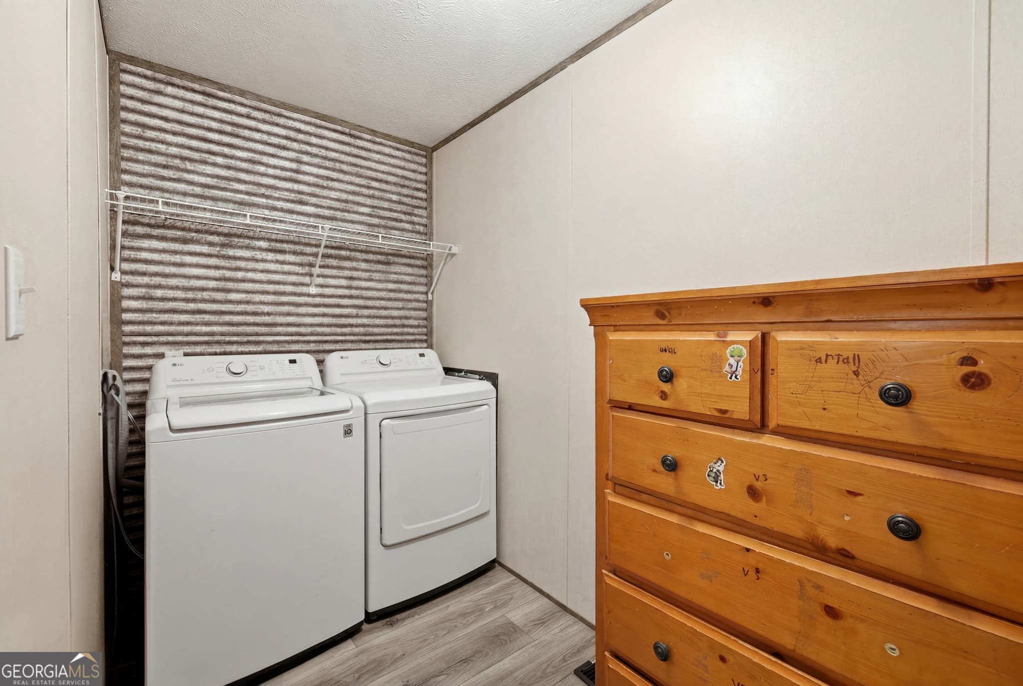 3 bedroom, 2 bathroom, 1,216 sq ft single family residence under contract at 739 Ridgeview Drive, Lavonia, GA 30553 — photo 6