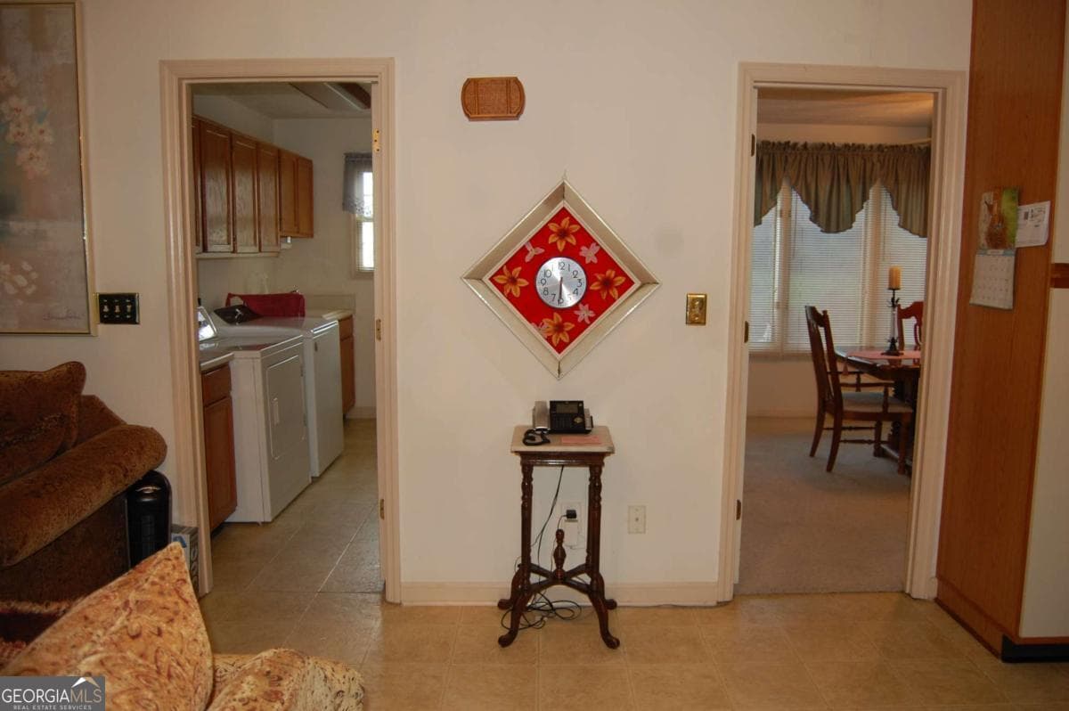 3 bedroom, 3 bathroom, 4,882 sq ft townhouse for sale at 3315 Salem Cove Trail, Conyers, GA 30013 — photo 10