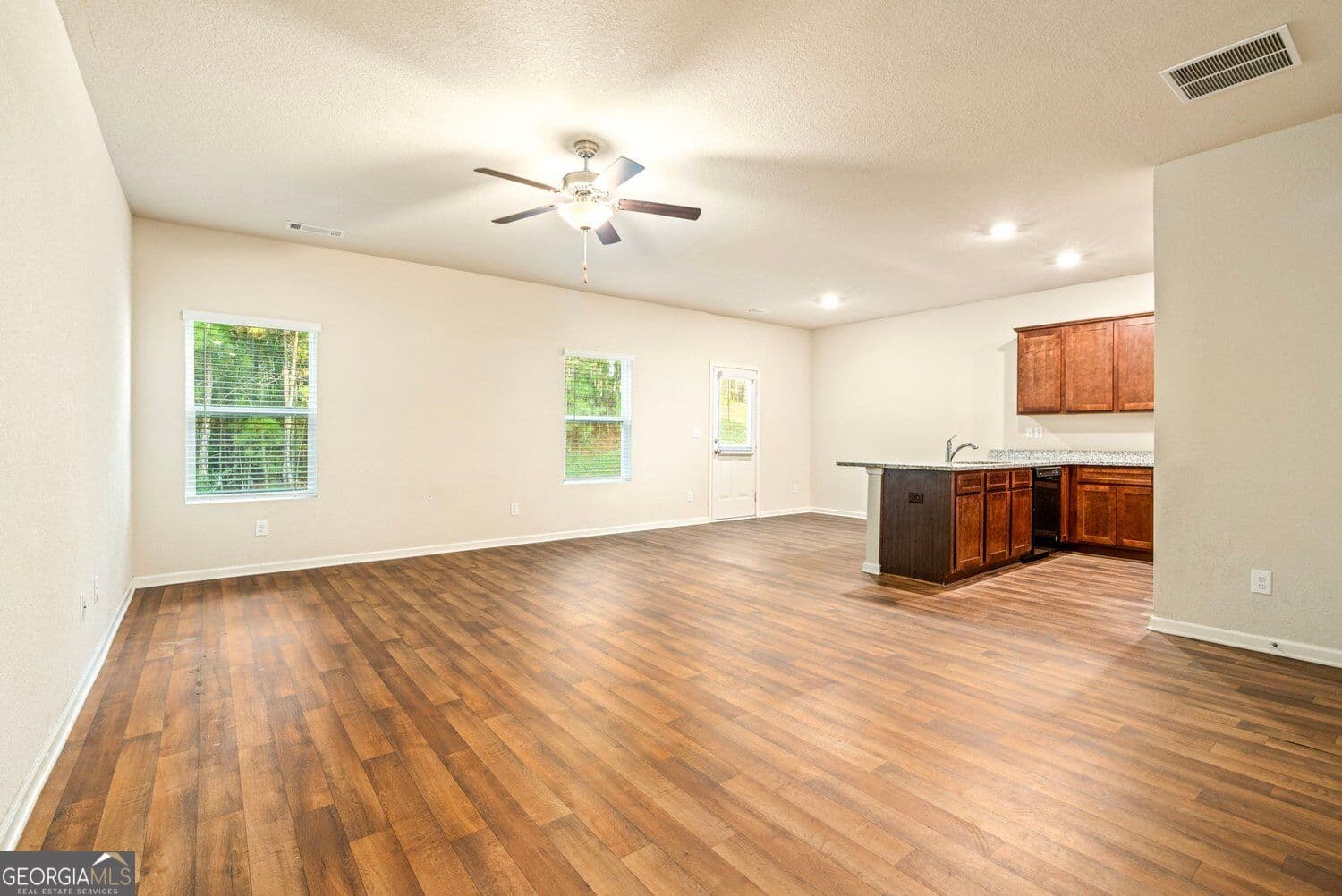 3 bedroom, 2.5 bathroom, 1,692 sq ft single family residence for sale at 372 Morning Drive, Athens, GA 30606 — photo 9