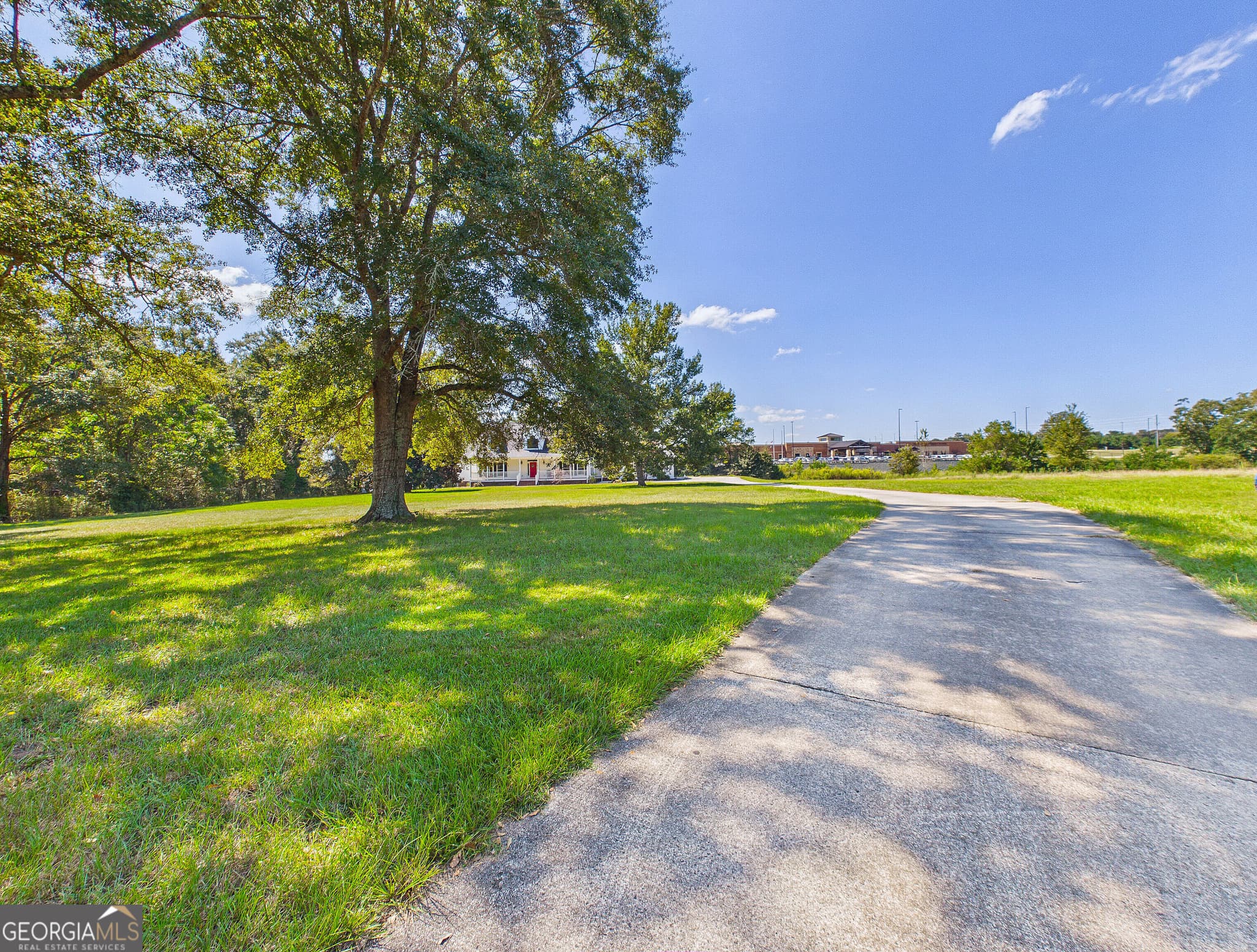 4 bedroom, 3.5 bathroom, 3,203 sq ft single family residence for sale at 2628 Highway 127, Kathleen, GA 31047 — photo 3