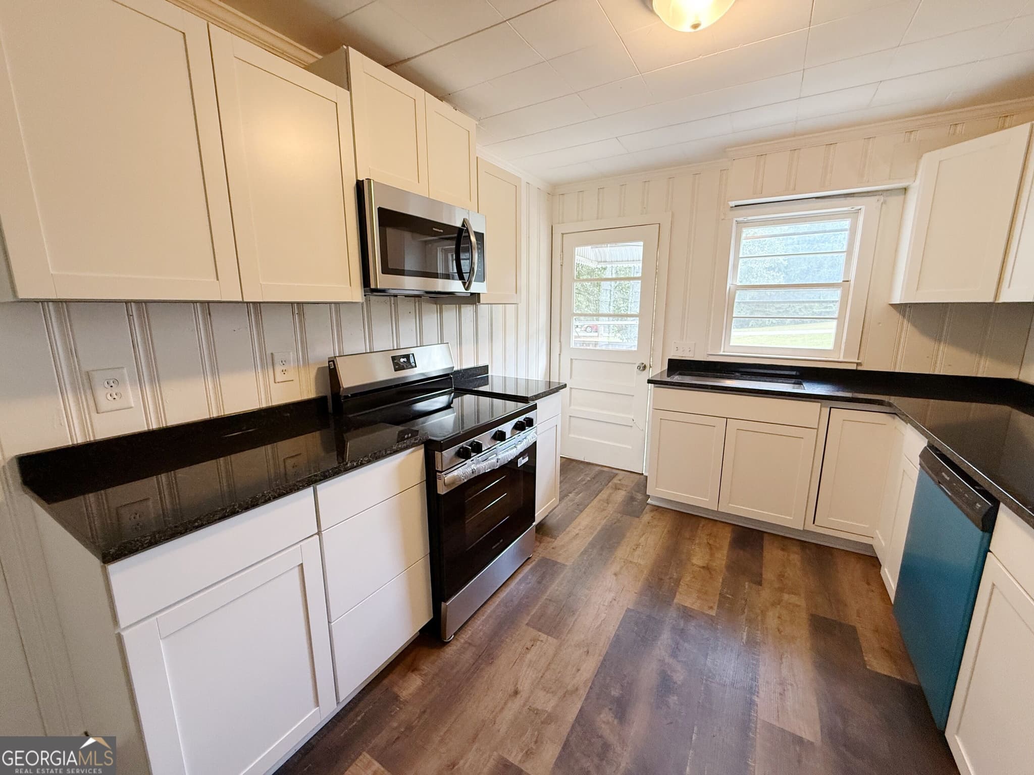 3 bedroom, 2 bathroom, 1,168 sq ft single family residence for sale at 510 3rd Street Extension, Manchester, GA 31816 — photo 3