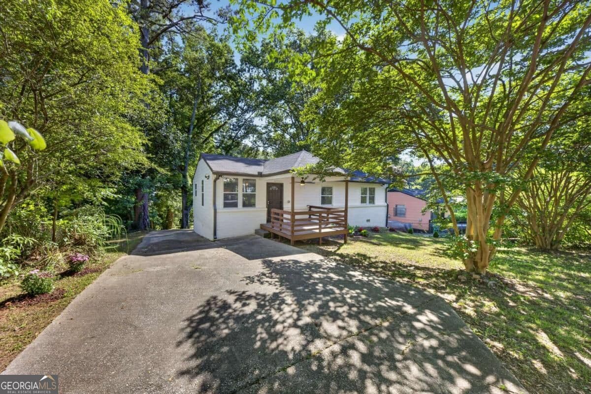 4 bedroom, 3 bathroom, 1,008 sq ft single family residence for sale at 931 Stonewall Drive, Atlanta, GA 30315 — photo 3