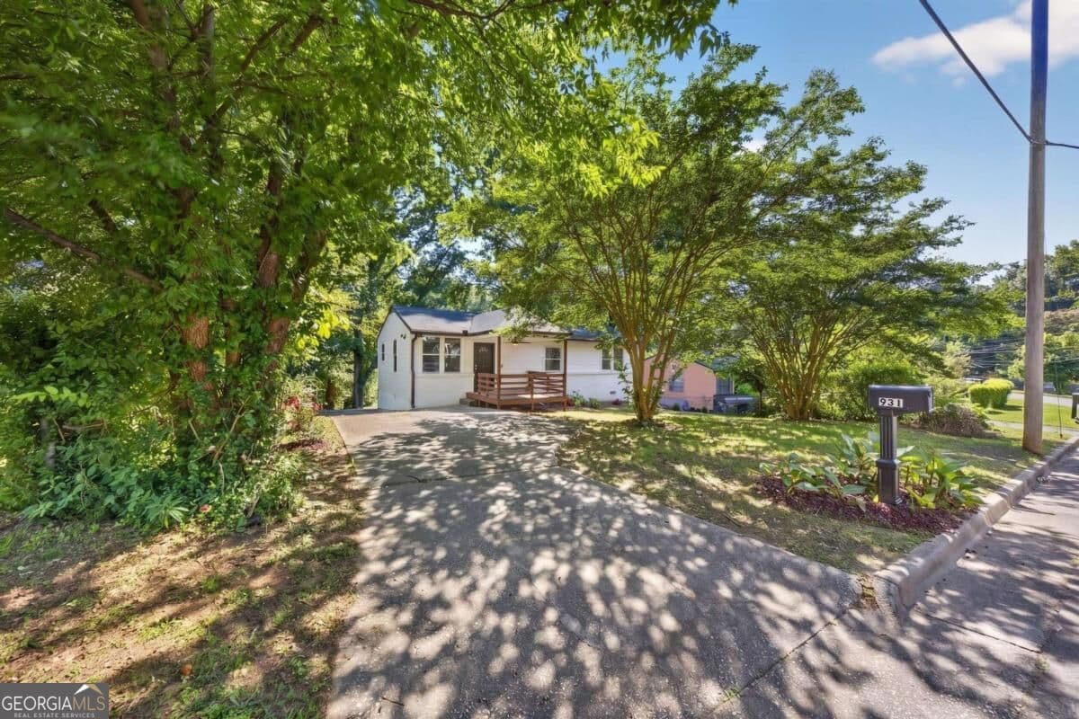 4 bedroom, 3 bathroom, 1,008 sq ft single family residence for sale at 931 Stonewall Drive, Atlanta, GA 30315 — photo 5