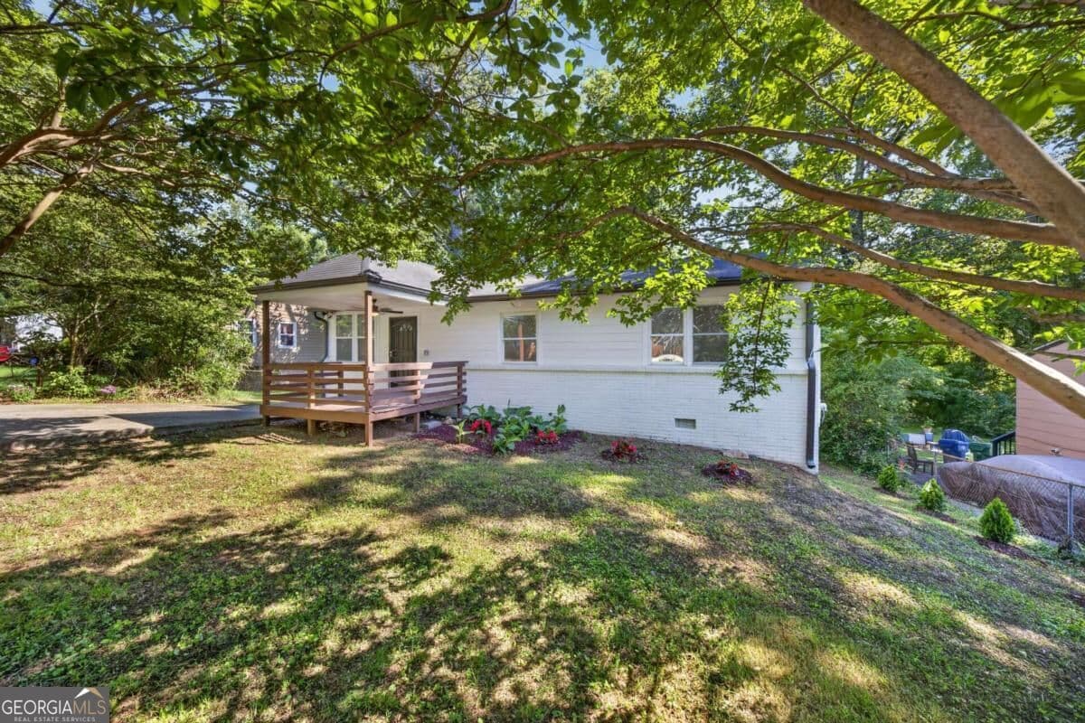4 bedroom, 3 bathroom, 1,008 sq ft single family residence for sale at 931 Stonewall Drive, Atlanta, GA 30315 — photo 4
