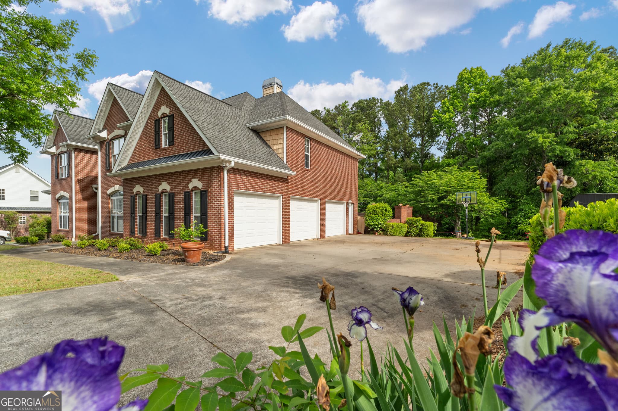 4 bedroom, 3.5 bathroom, 3,280 sq ft single family residence for sale at 112 Turnberry Circle, Carrollton, GA 30116 — photo 2