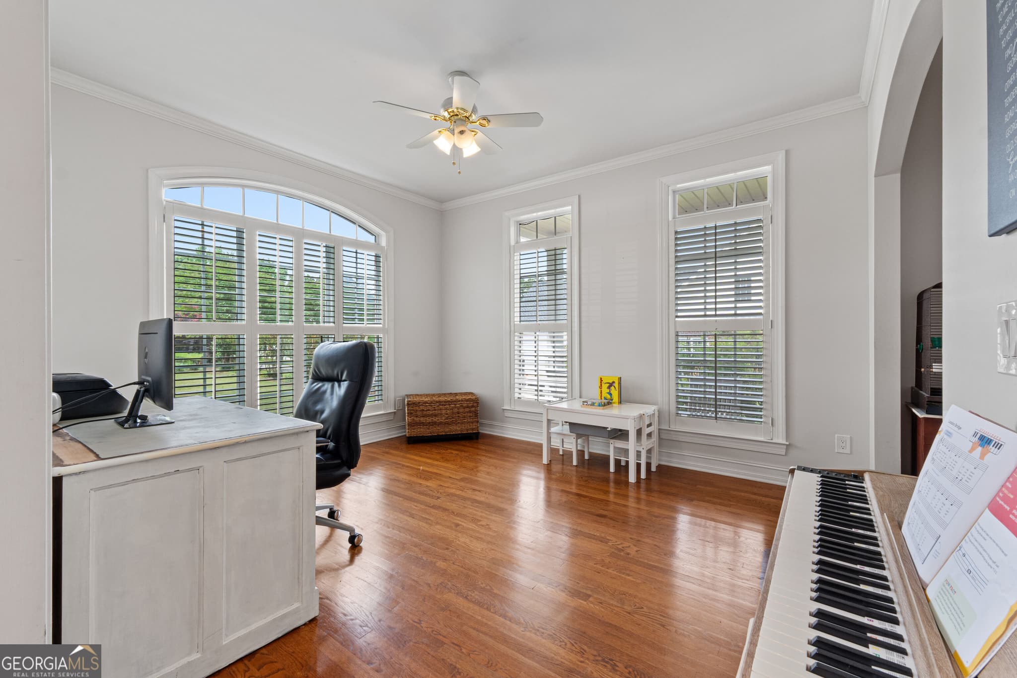 4 bedroom, 3.5 bathroom, 3,280 sq ft single family residence for sale at 112 Turnberry Circle, Carrollton, GA 30116 — photo 5