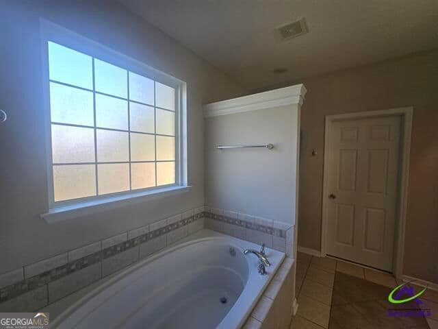 3 bedroom, 2 bathroom, 1,912 sq ft single family residence for sale at 118 Dovecot Drive, Warner Robins, GA 31088 — photo 5