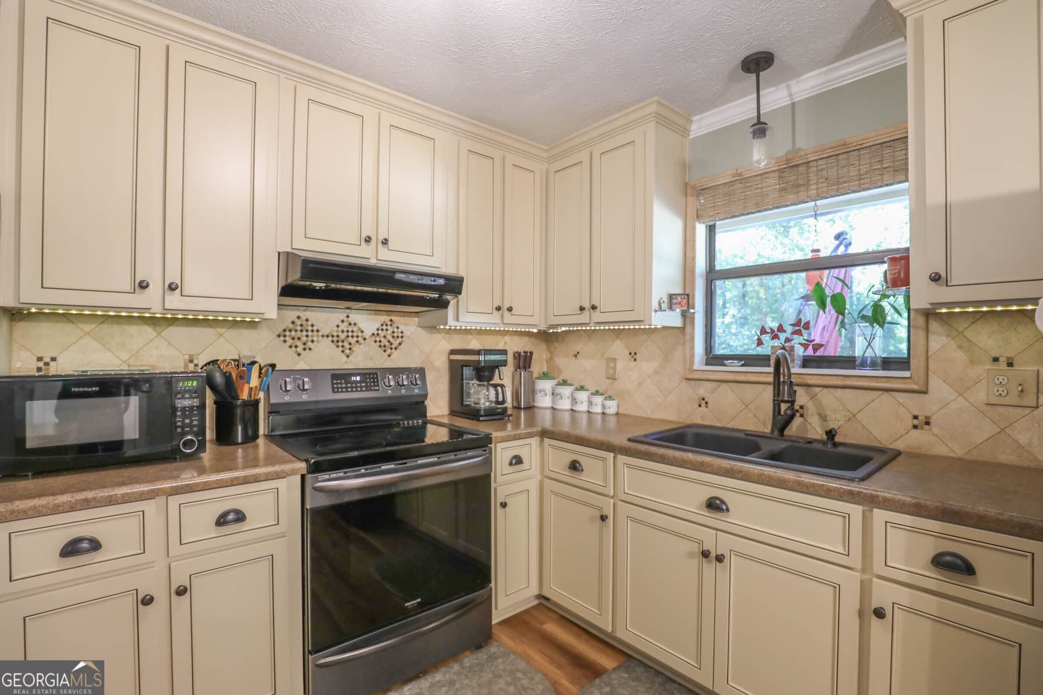 3 bedroom, 1 bathroom, 1,200 sq ft single family residence for sale at 120 Hubbard Dr, Gordon, GA 31031 — photo 8
