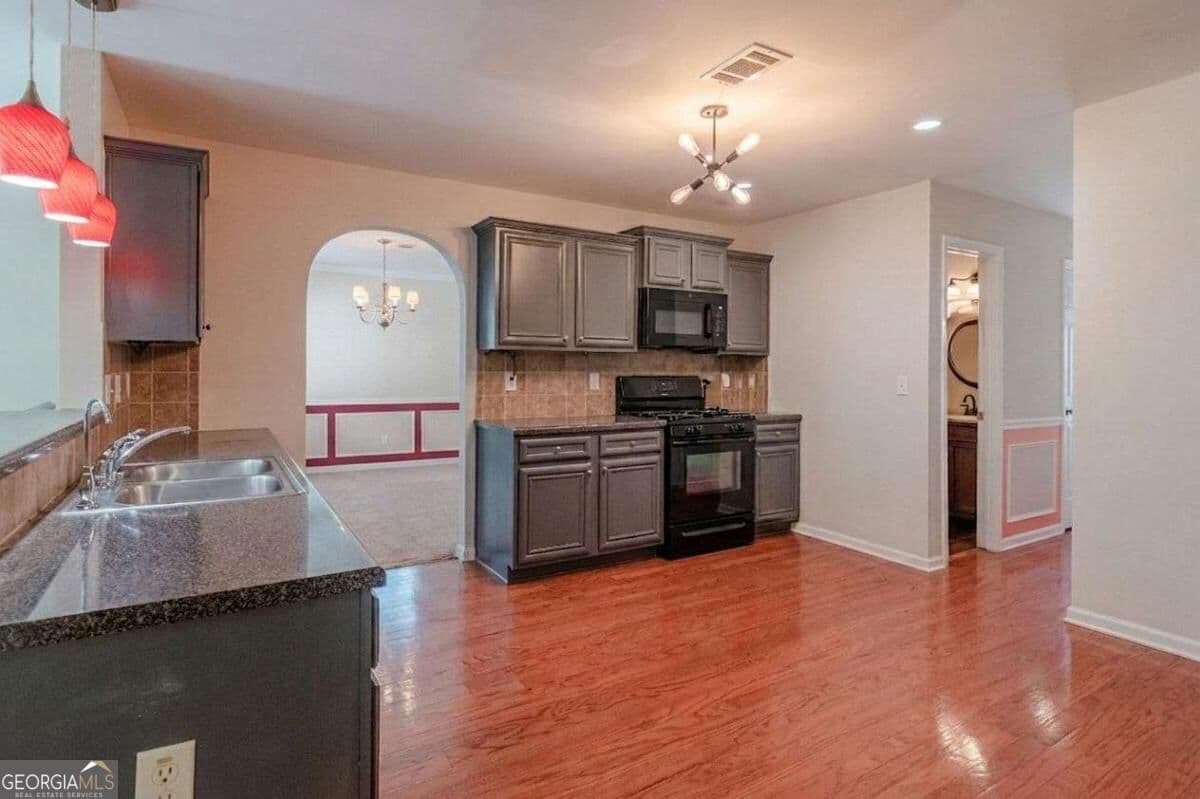 4 bedroom, 2.5 bathroom, 2,816 sq ft single family residence for rent at 7377 Spoleto Loop, Fairburn, GA 30213 for $2,850 a month — photo 10