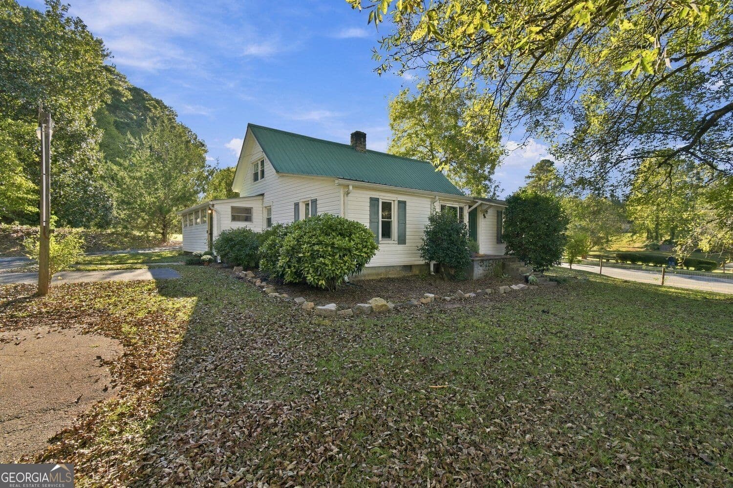 4 bedroom, 1 bathroom, 1,846 sq ft single family residence for sale at 2825 Brannan Road, Snellville, GA 30039 — photo 3