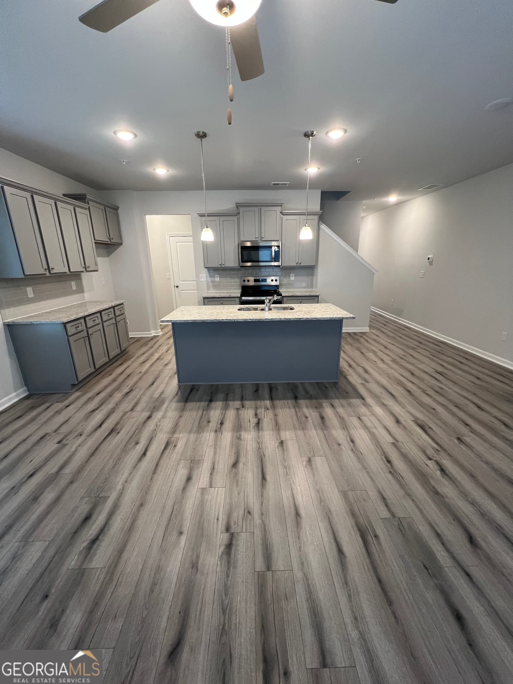 3 bedroom, 2.5 bathroom, 1,568 sq ft townhouse for rent at 11651 Chatham Drive, Hampton, GA 30228 for $2,275 a month — photo 3