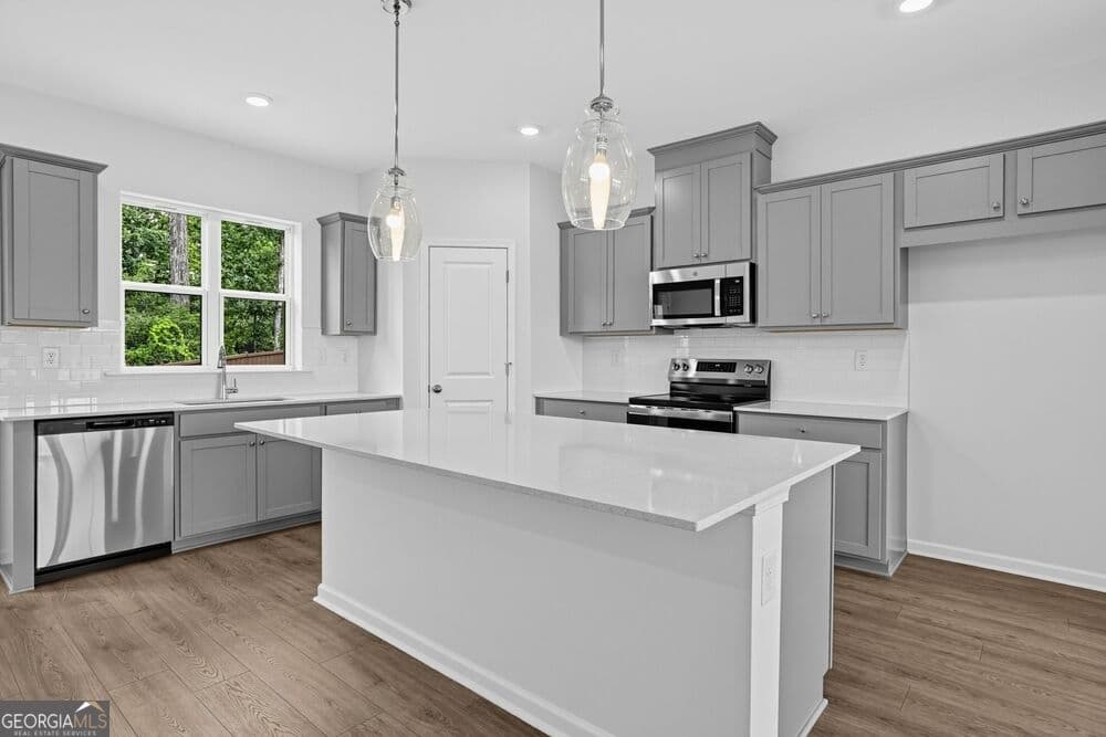 3 bedroom, 3.5 bathroom, 1,967 sq ft townhouse for sale at 611 Rose Hill Lane, Lawrenceville, GA 30044 — photo 5